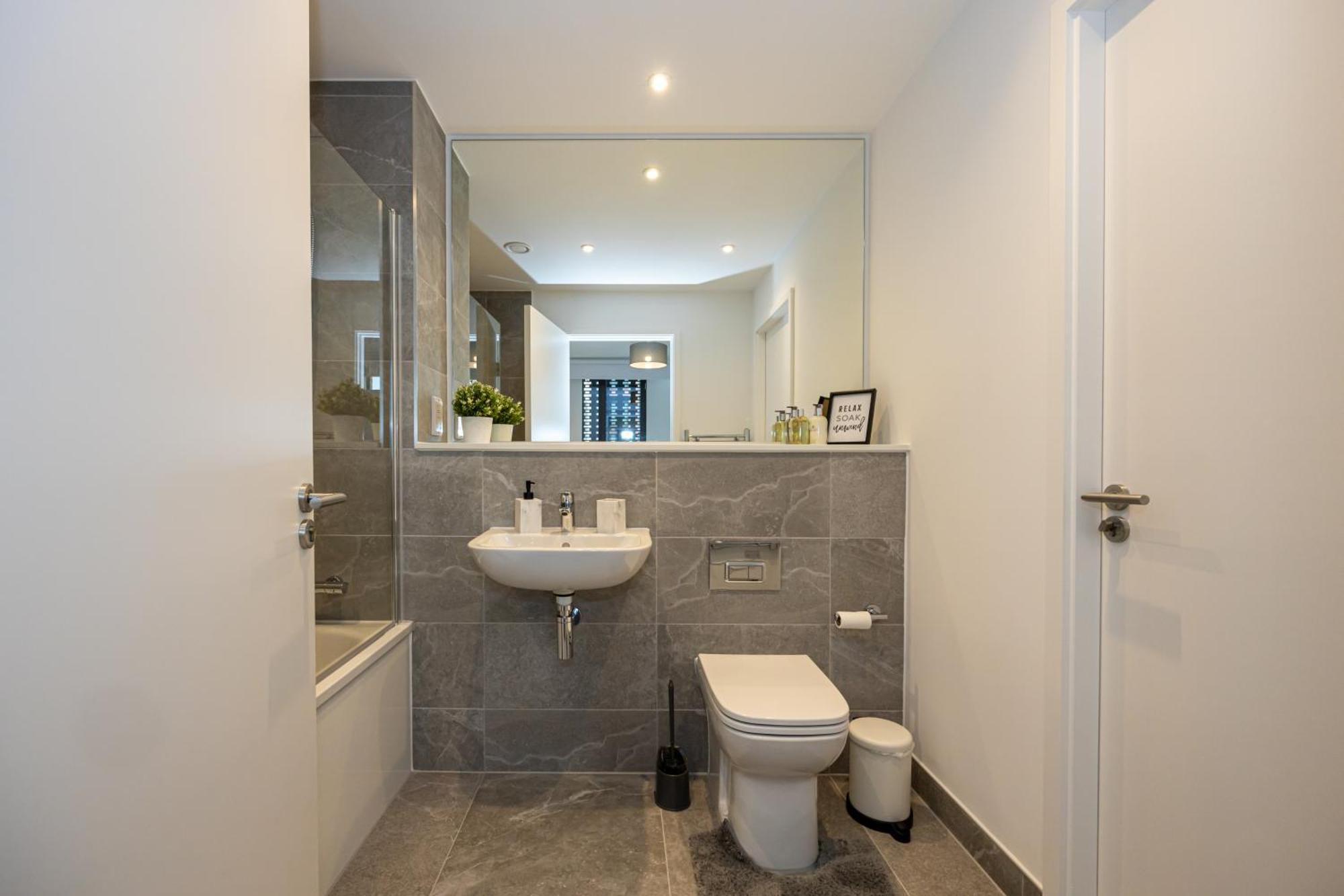 דירות מנצ'סטר Royal Ebony By Asquare Lettings מראה חיצוני תמונה
